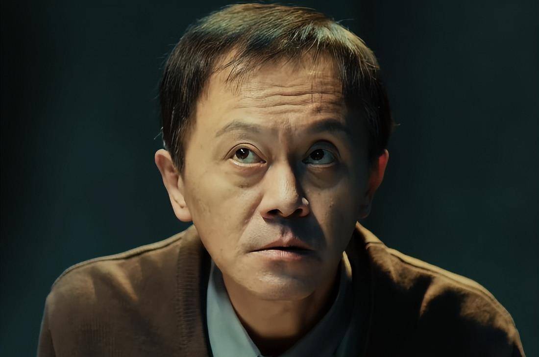 钱漪是真的没有一点包袱,导演也是真敢拍,明明没有任何真正大尺度的