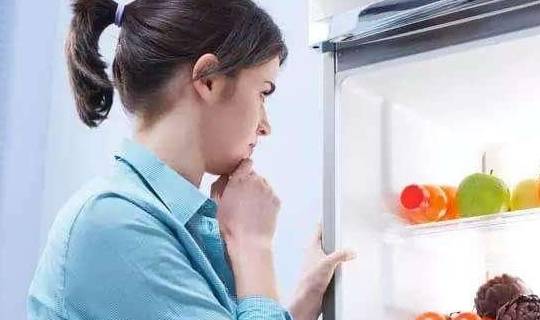 冰箱用久了容易有异味？教你几招，半年不会有异味，还杀菌