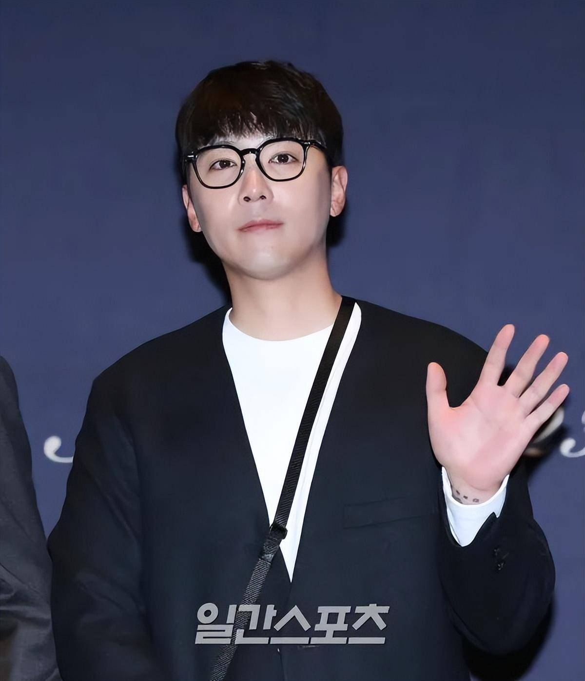 (李弘基)(车银优)(陆星材)(seventeen成员joshua & hoshi)(李世荣)(曺