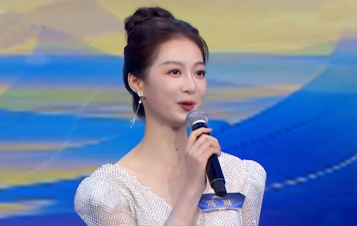 主持人大赛:冯琳又拿第一,有望直通春晚,网友质疑她肚子没墨水_节目
