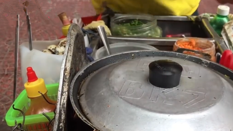 这一街头美食虽然好吃，但人们都不来买，网友道出**：嫌它脏！(图5)