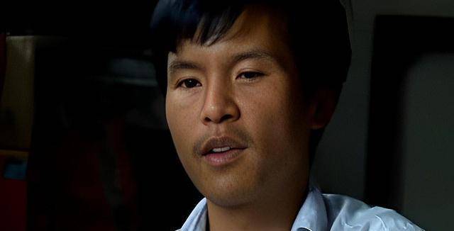 "啃老博士"李明亮:38岁不工作回家啃老,背后的原因令人沉默_父母_儿子