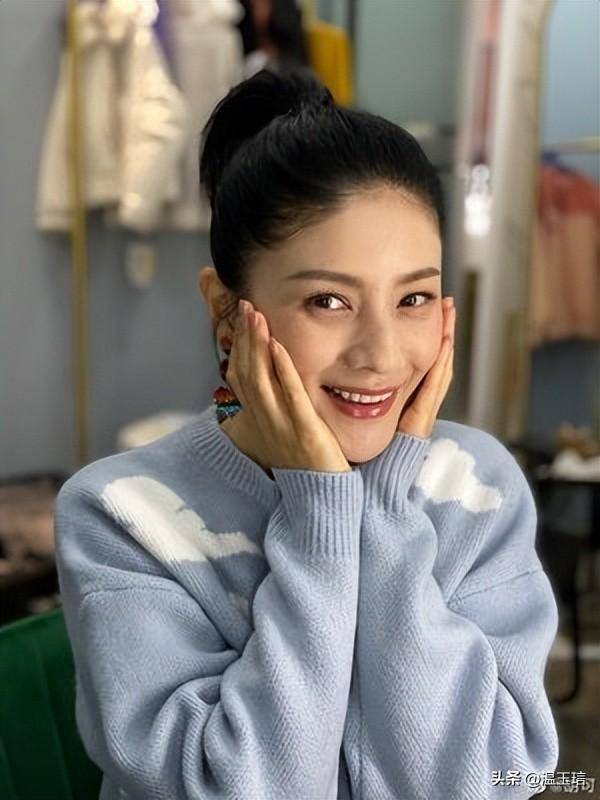 胡可表示:结婚真的很后悔,与沙溢恩爱十多年,最终却被说上热搜_聂远