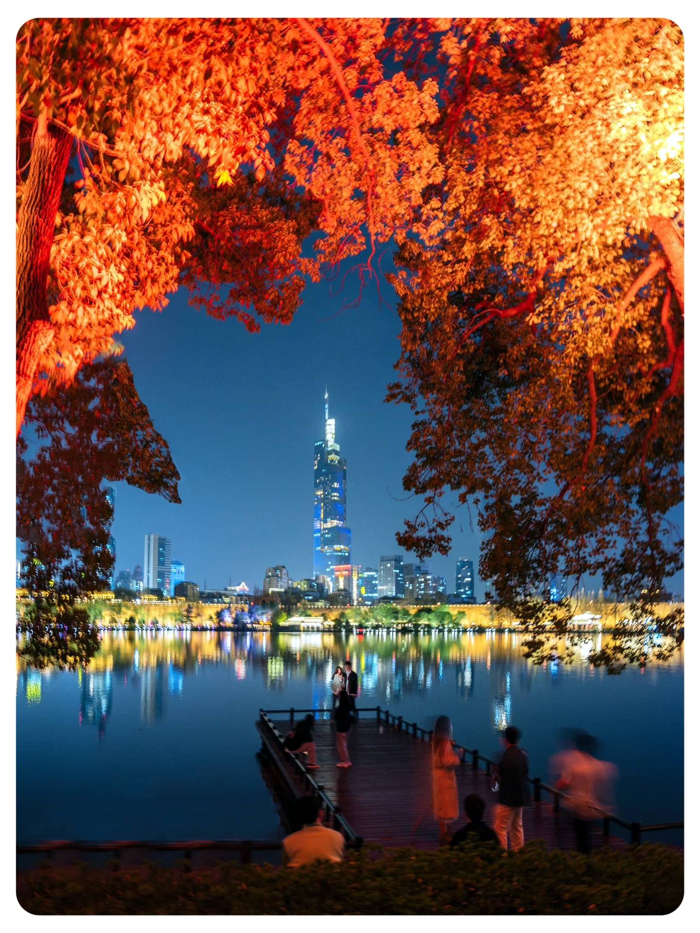 南京玄武湖游玩夜景拍照攻略_城墙_城市_解放门