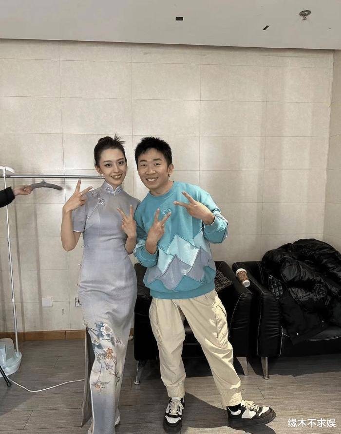 春晚彩排第二弹:赵丽颖被嘲大牌,柳岩像礼仪,吉娜主持引争议_卫视_王