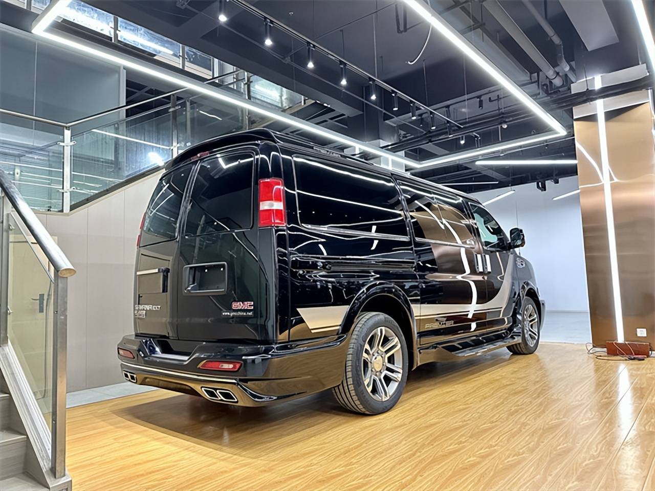 进口gmc商务车,稳重大气,安全性极高_搜狐汽车_搜狐网