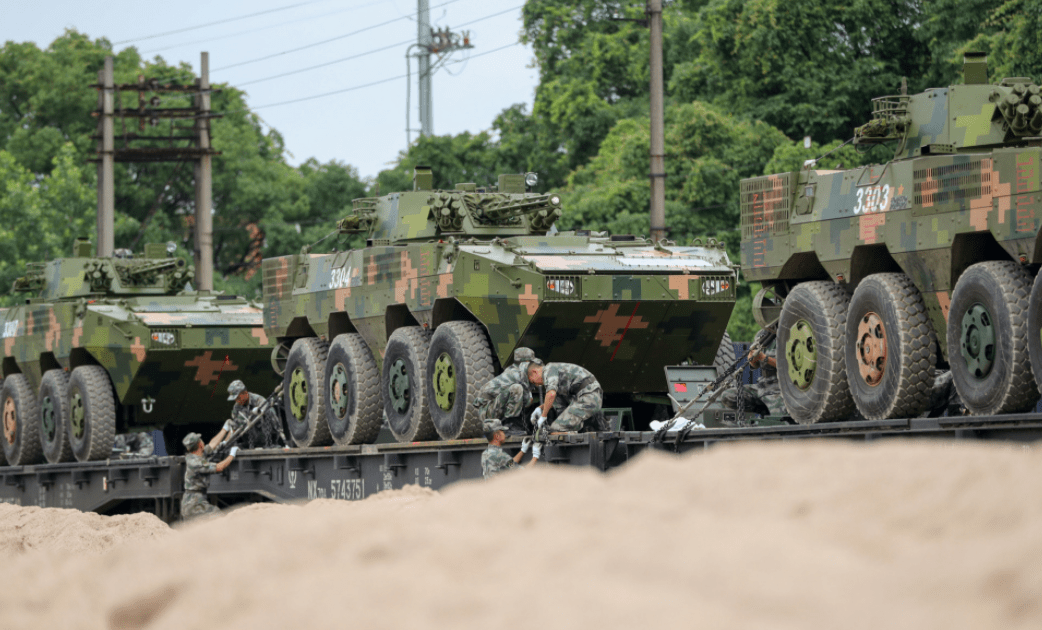 指揮十幾個旅,我軍集團軍兵力更加充實,上千臺裝甲戰鬥車輛?