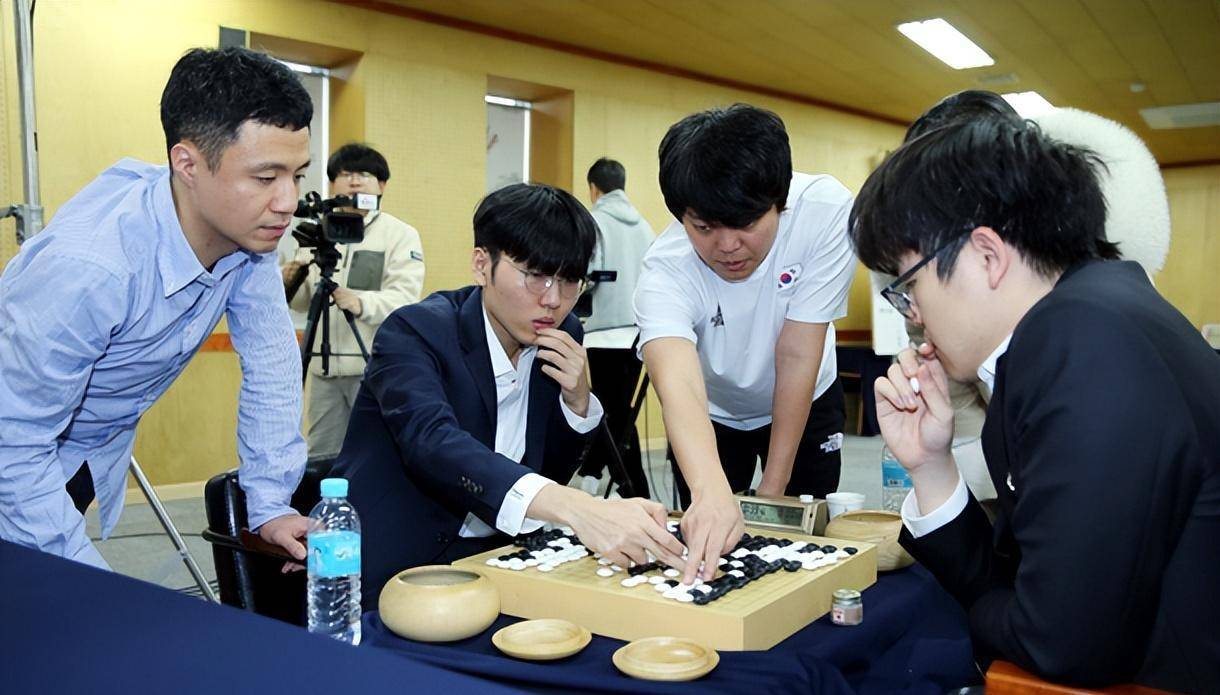 13围棋赛事:lg杯半决赛柯洁不敌申真谞,韩国包揽冠亚_成功_中国