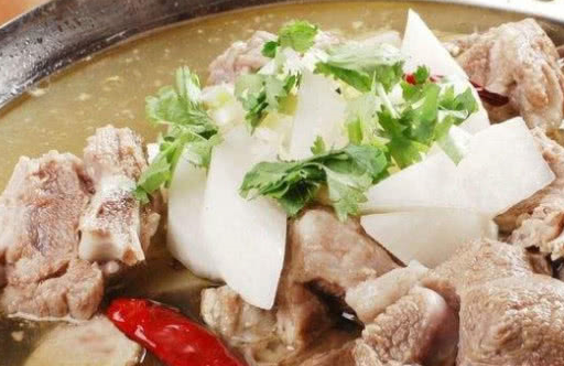 炖羊肉，加“这1味”相当于白炖！许多人不懂，难怪汤不鲜营养低(图2)