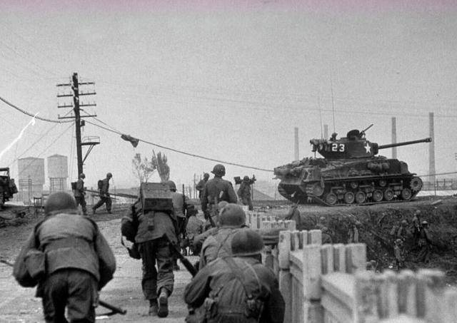 美国骑兵第一师1950年10月19日占领平壤,一路势如破竹,不可阻挡_进攻