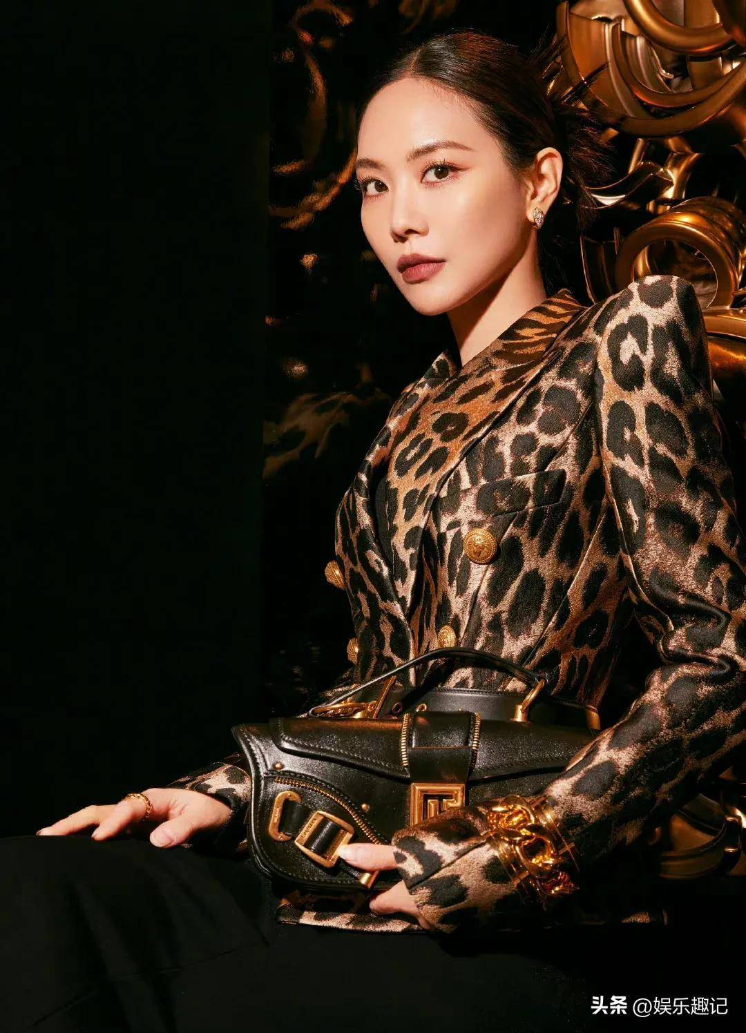 杨幂新发色揭晓你猜到了吗_吴倩_楚然_周洁琼