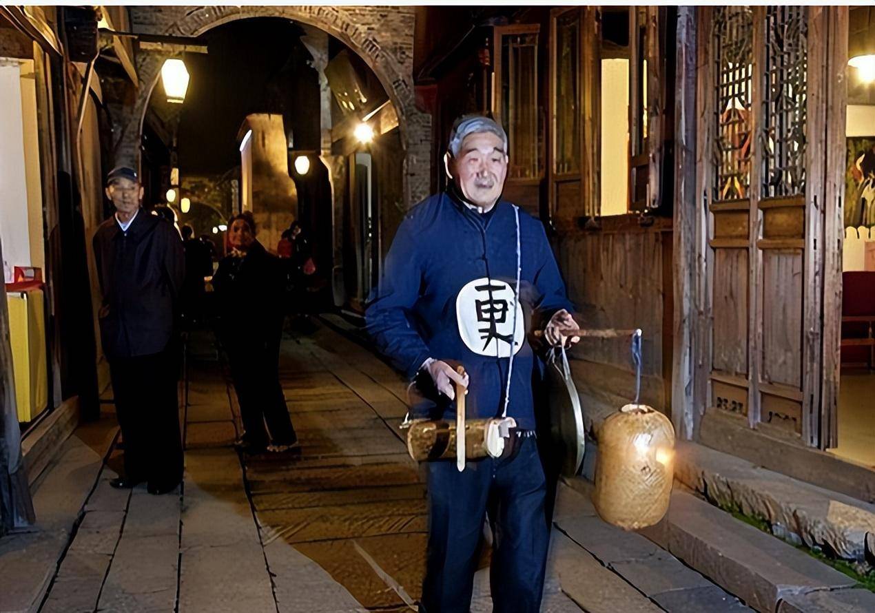 古代为什么要打更？深夜打更会不会打扰人睡觉？古人智慧令人敬佩(图10)
