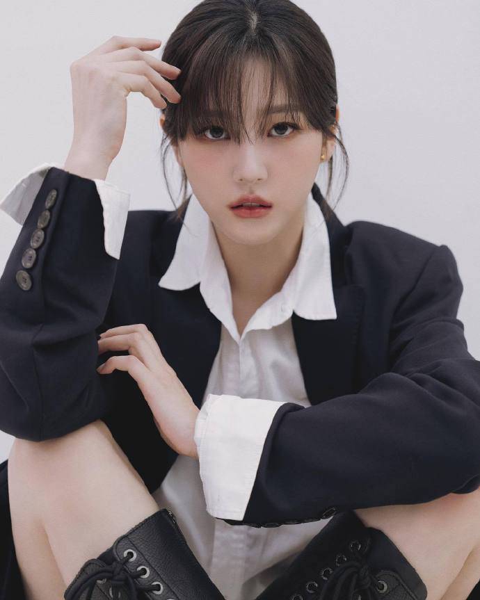 韩国酒驾女演员,经过19个月自我反思,新个人资料发布,即将回归_金赛纶