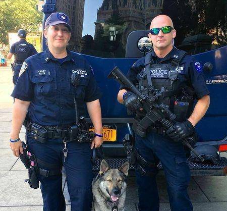 美国纽约的超级警察:纽约市紧急勤务单位_救援_警局_任务