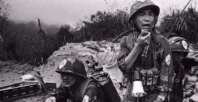 1979年,越軍採用陰險戰術使鄧公憤怒,下令萬炮齊發將其蕩平_越南_中國