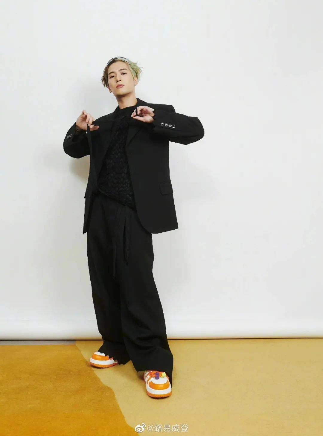 「艺周星报」迪丽热巴王嘉尔解锁新代言!