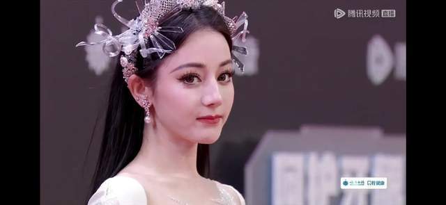 这是迪丽热巴?_杨幂_范冰冰_的特点