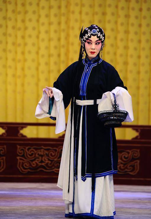 京剧演员于魁智演出嗓子哑了,确实上了年纪观众还是应该多多包容_视频