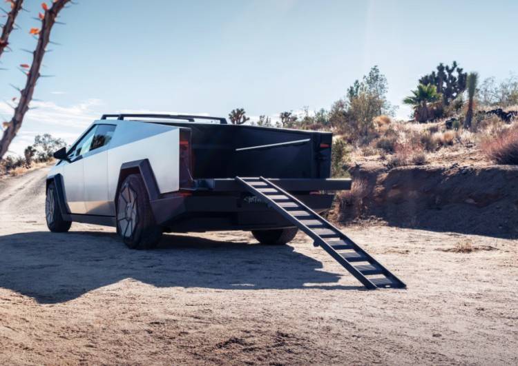 防弹电动皮卡交付了!超200万订单8年才能交完……_搜狐汽车_搜狐网