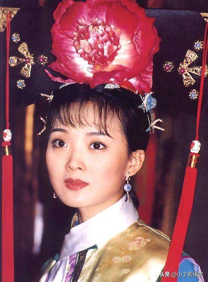 为了回报妻子,王志飞为王艳补办了婚礼,受到不少圈内的明星的羡慕.