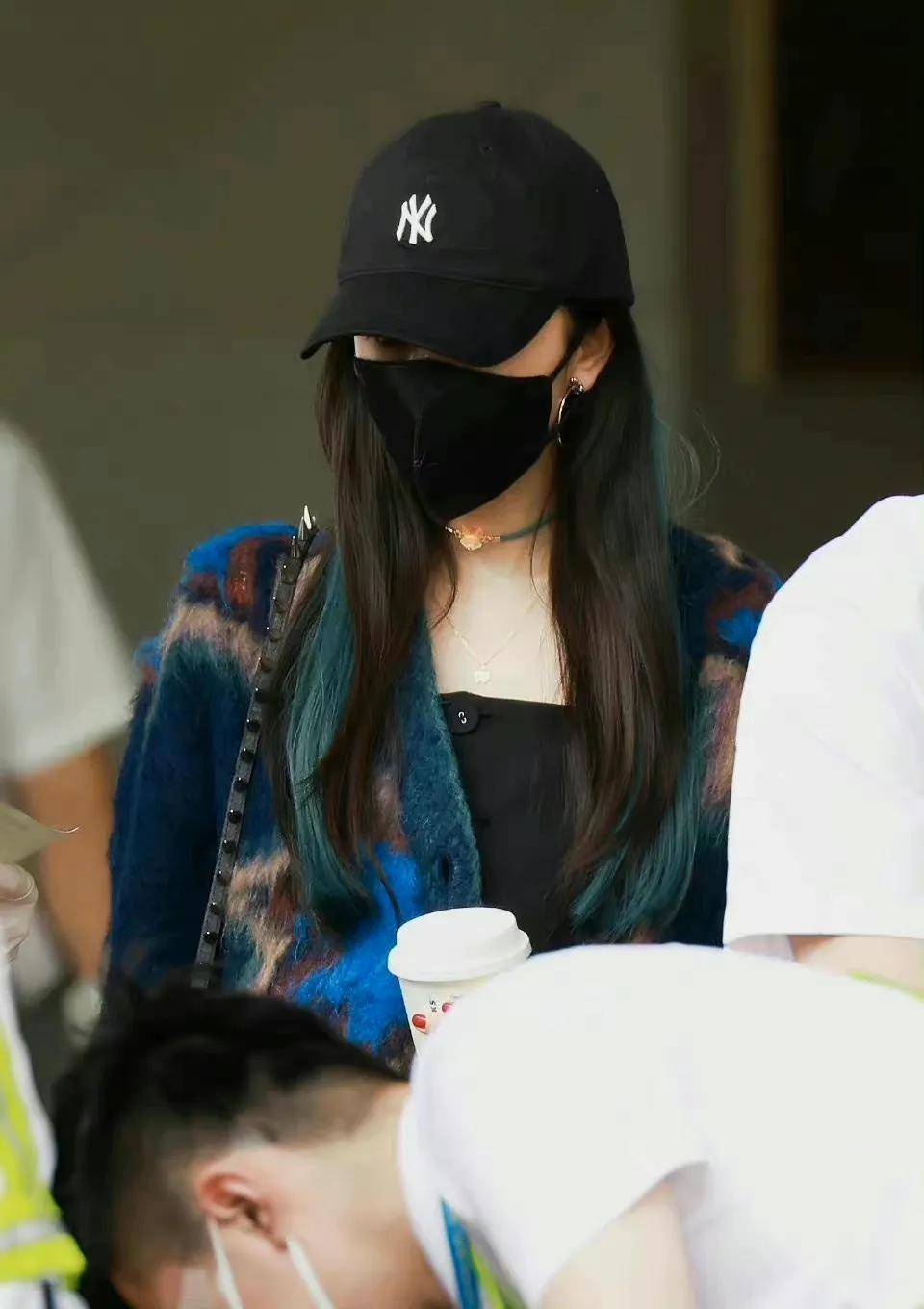 杨幂漂发了,是为新电影么?这发量羡慕了_网友_ep_造型