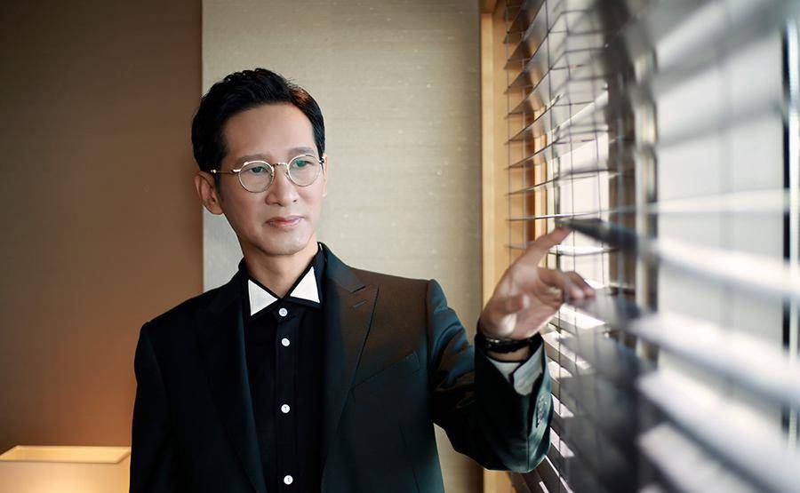 分手徐帆,放弃许晴,最后娶了兰博基尼总裁,从此走上人生巅峰!