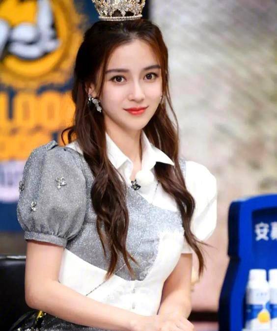 杨颖,五月天,杨丞琳捐款后网友好感度回升,肖战王一博却遭调侃_明星