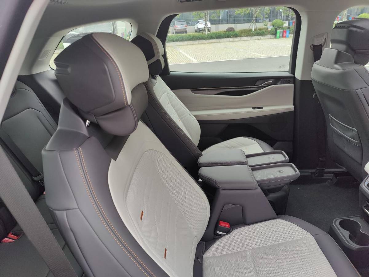 空间大座椅舒适,锐界l很赞_搜狐汽车_搜狐网