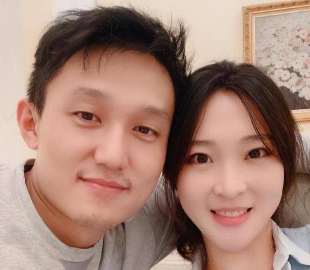 排球女神惠若琪:27岁开启第二段人生,婚后变得更像小女人_杨臻博_丈夫