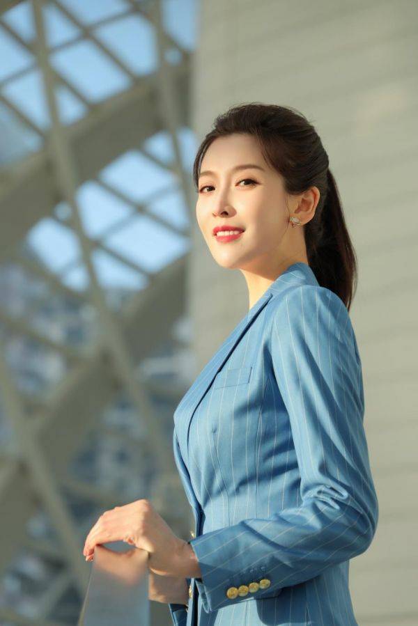 看90后最美女主持人朱梓橦的个人档案和成长经历所带来的启发