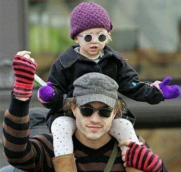 据悉,玛蒂尔达知道父亲不在的消息,还是她的祖父klmledger无意间透露