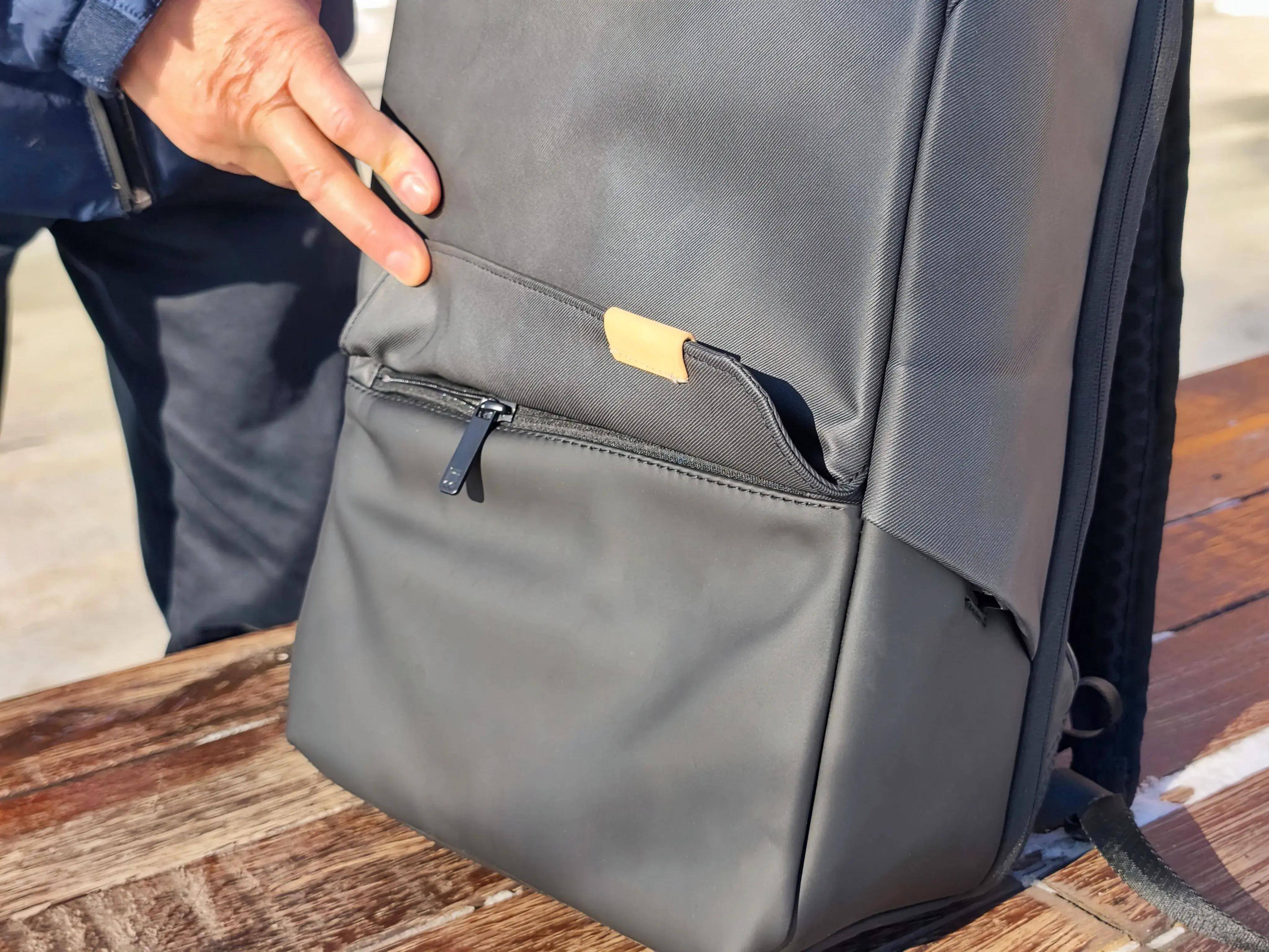 背起生活也背起从容，地平线8号零感背包用细节制胜的通勤搭子！