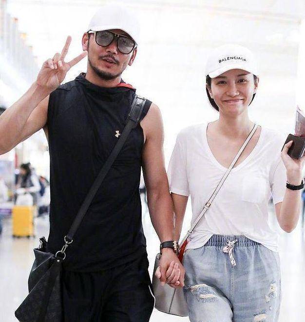 婚纱照唯美浪漫,曝光的伴手礼超实用_妻子_王黎雯_孩子