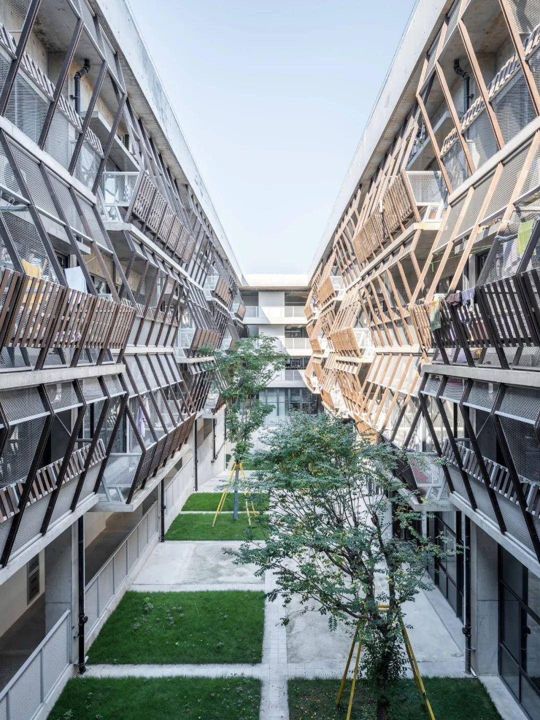 3号宿舍楼内庭院4号宿舍楼的内庭院报告厅的二层屋面平台宿舍楼阳台