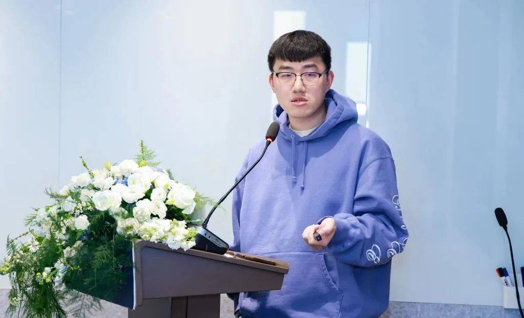 对外经济贸易大学法学院副教授楼秋然汇报了"esg投资