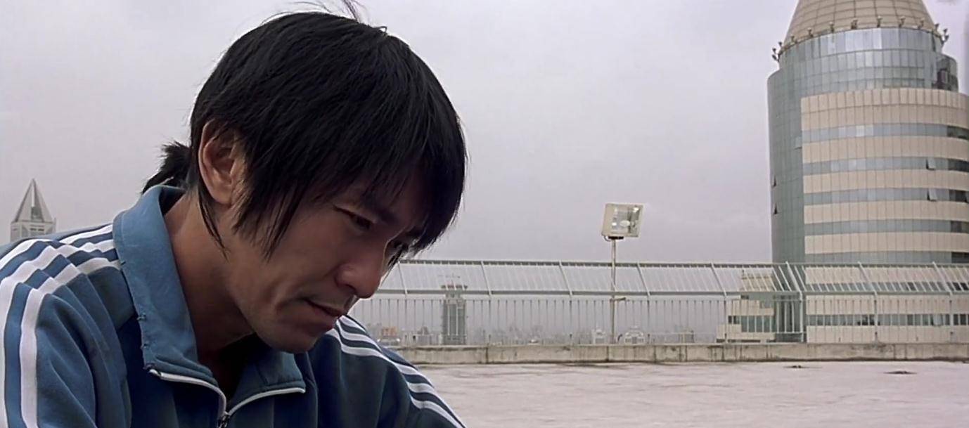 被周星驰捧红的黄一飞,拍《少林足球》被砸酒瓶子后,和星爷绝交