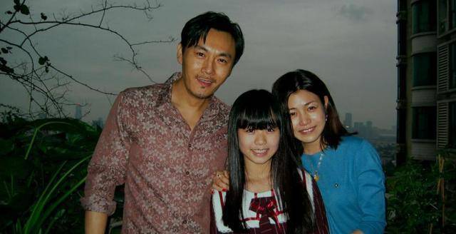 方式来刻画人物"强烈活着"的生活状态,因此,我们记住了以爱为生的余虹