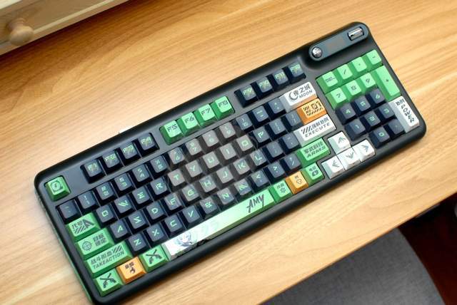 潮物分享:珂芝上新Z98 IP定制款机械键盘,二次元爱好者必入