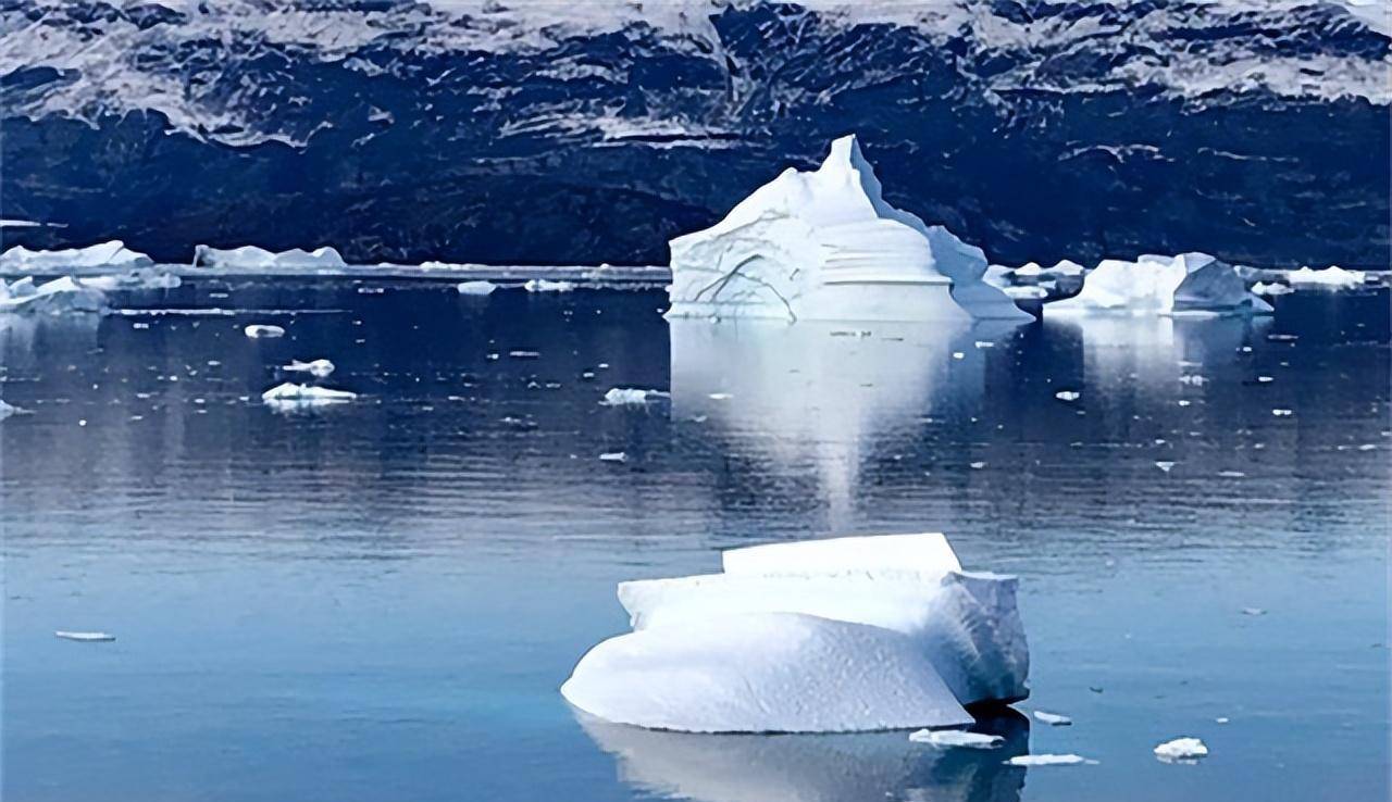 但是哈德遜灣由於大量的河流注入使其海水鹽度要低於同緯度的大西洋