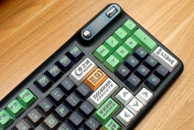 潮物分享:珂芝上新Z98 IP定制款机械键盘,二次元爱好者必入