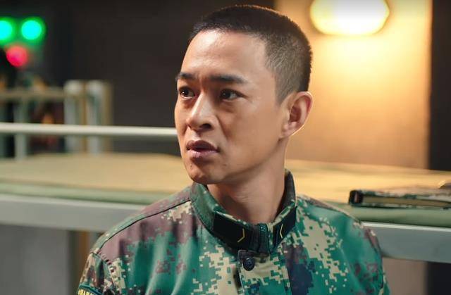 就位》大结局:欧阳俊牺牲,林安邦提干,夏拙黄文有缘无份_易子梦_连长