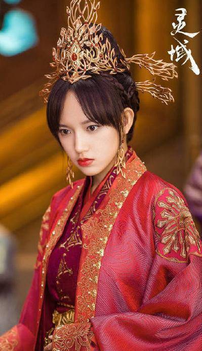 《灵域》今晚开播,程潇挑战百变古装造型,都很好看!