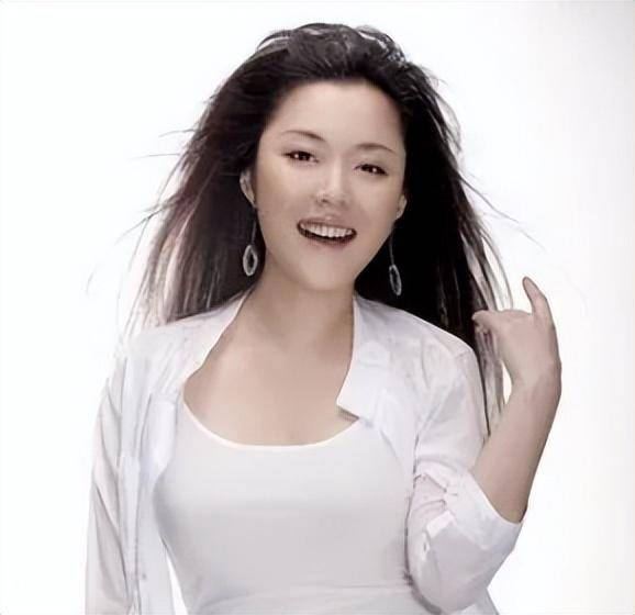 央视主播紫凝:生活节俭,贷款买车,43岁单身生活质量高_父母_因为_祝思