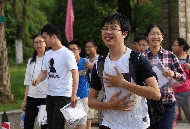 大学生入学后要不要"迁户口"?