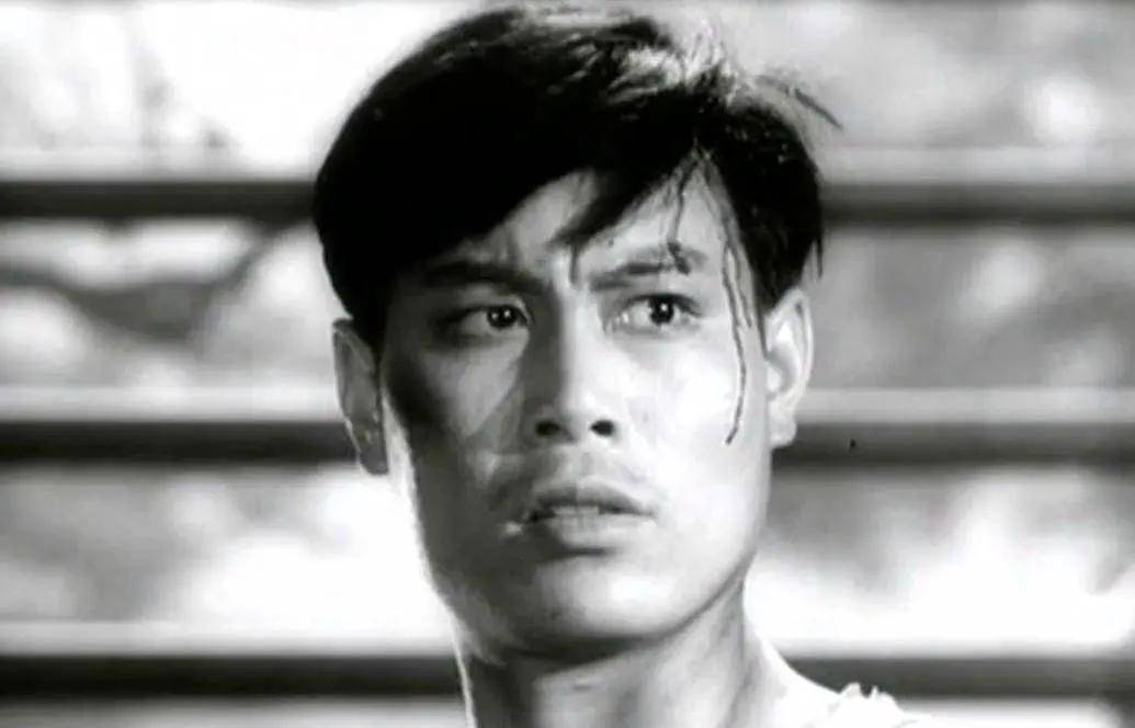 著名演员张勇手传记出版,500多张珍贵照片,其中大多数首次面世_电影