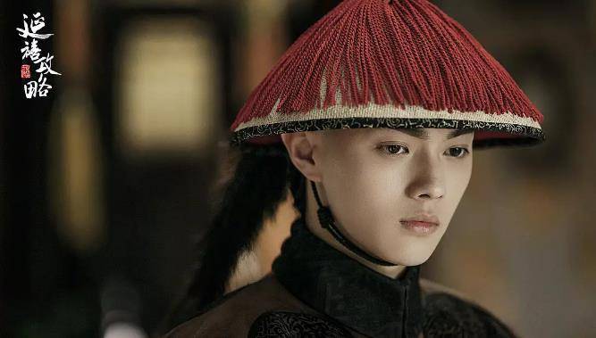 《烈火军校》未播完,许凯又一部新剧将袭,女主美貌媲美短发白鹿