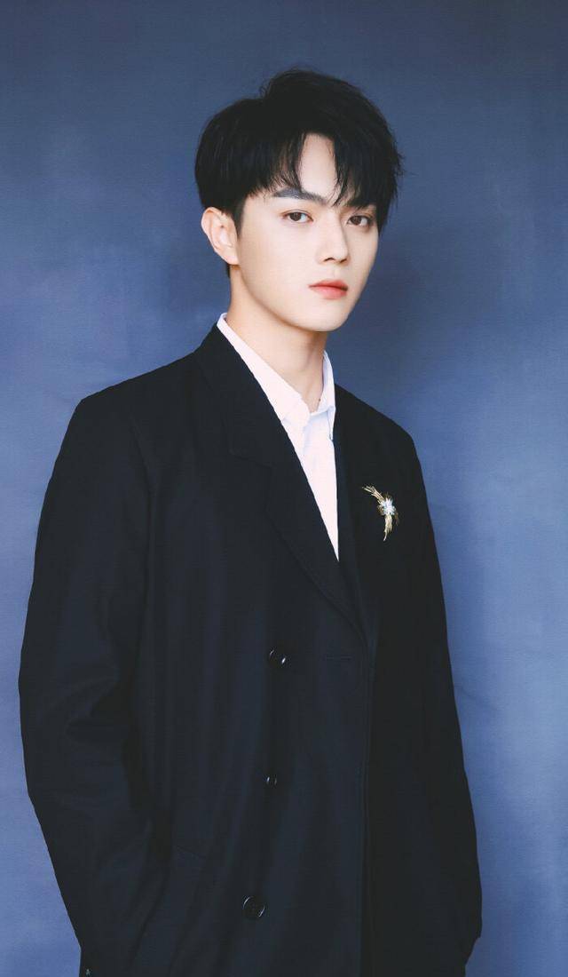 最近,许凯传出长胖的新闻,很多粉丝都表示十分心痛.