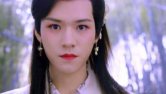 当男星挑战古今女装,白敬亭漂亮,李易峰可爱,龚俊毫无违和感_女性