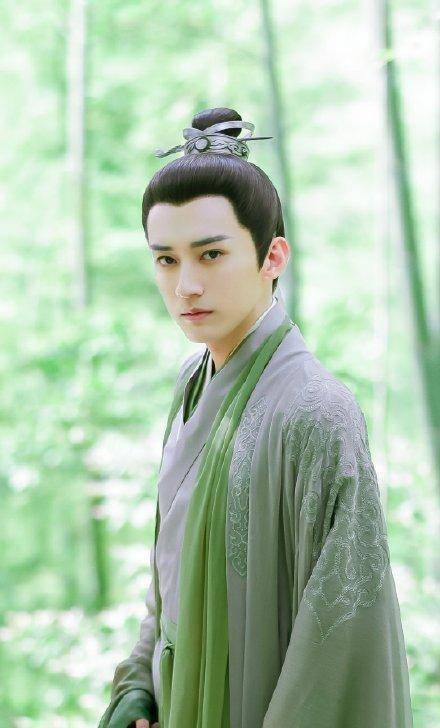 衣橱_紫色_绿色