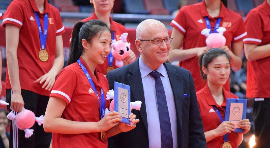 丁霞逼真的传球假动作被奥运对手研究,她却因此曾被郎平退回省队_中国